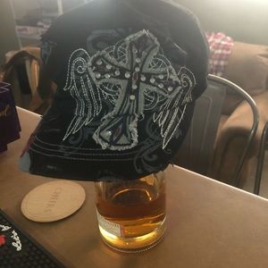 Women’s western cross hat